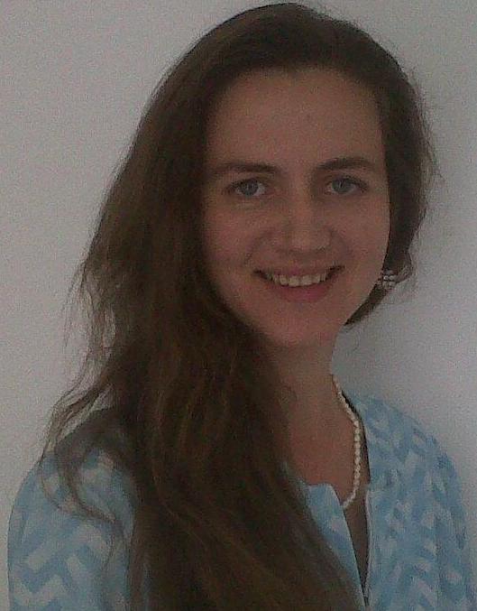 Nadiya Prunier-Grechykhina traducteur-interprète français-russe, anglais-russe, espagnol-russe, traduction en russe, interprétation, interprétariat, localisation, référencement naturel des sites Web, accompagnement, visites touristiques, dévéloppement de sociétés, cours de russe